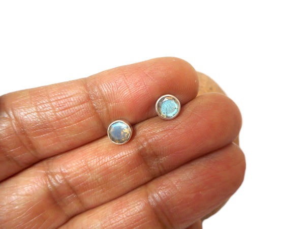 Fiery Labradorite Round Shaped Sterling Silver Gemstone Stud Earrings 925 - 5 mm