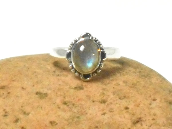 Fiery Oval Labradorite Sterling Silver 925 Gemstone Ring 