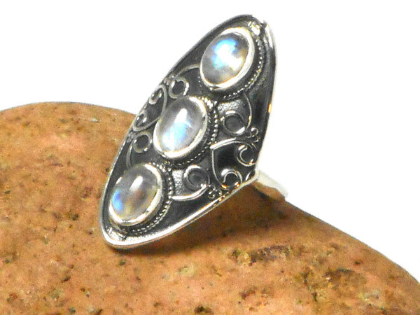 Grade 'A' Moonstone Sterling Silver 925 Gemstone Ring - Size Q