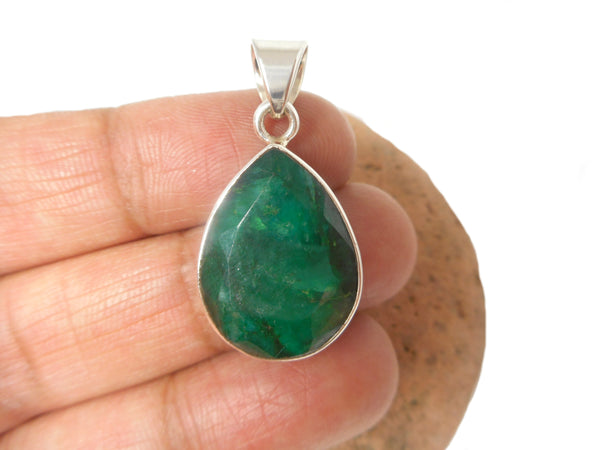 Green Teardrop shaped EMERALD Sterling Silver 925 Gemstone Pendant